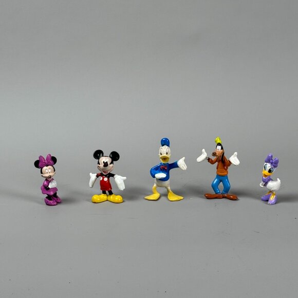 Disney Mickey , Goofy, Donald & Friends Figurines Set Of 5 Collectibles 2"-2.5" - Picture 1 of 9